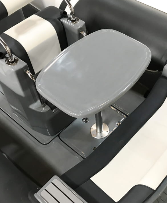 Table intégrée du bateau Tender 655
